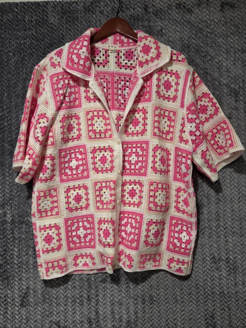 New Pol Open cardigan Top in Crochet Granny Squares Size OS One Size Pink Nwt